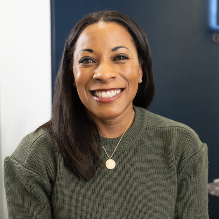 Kim ext bg di testimonial facewall